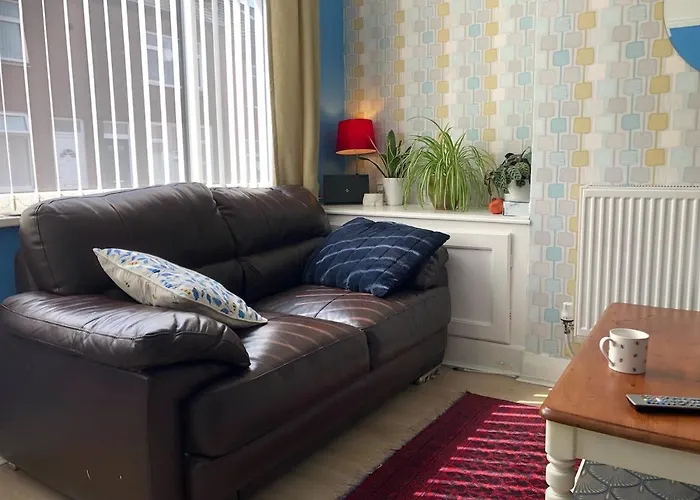 Cozy Little House 3 Minutes From Brunswick Train